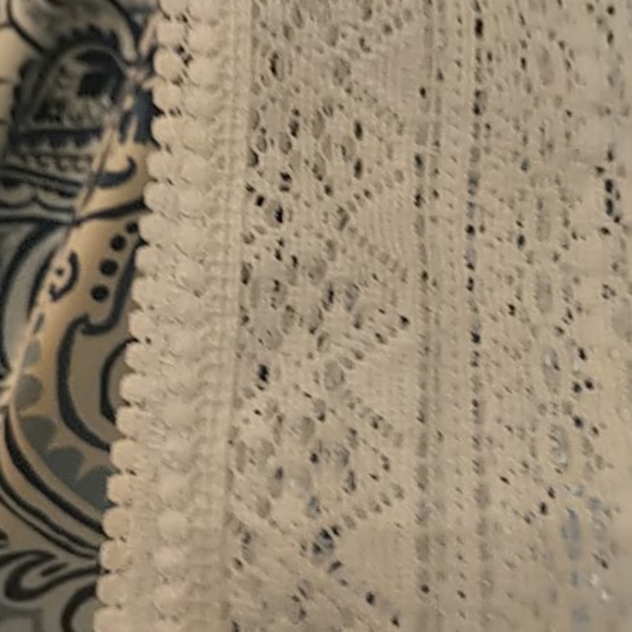 Lace, poncho-style jacket - Picture 4 of 4